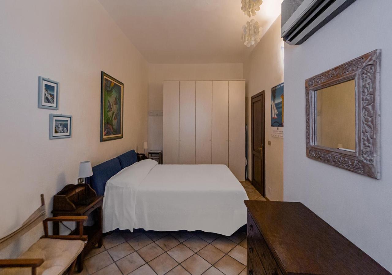 Murphy Holiday Home - Residenza Italia La Maddalena  Zewnętrze zdjęcie
